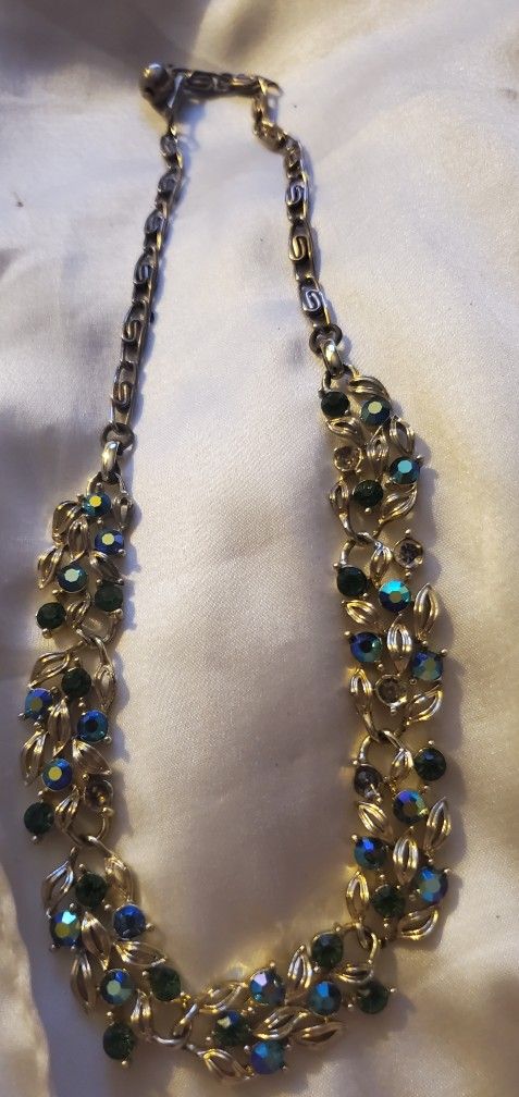 Lisner Vintage 16"-18" Blue Stone Necklace