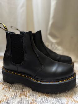Smooth Leather platform Chelsea Boots