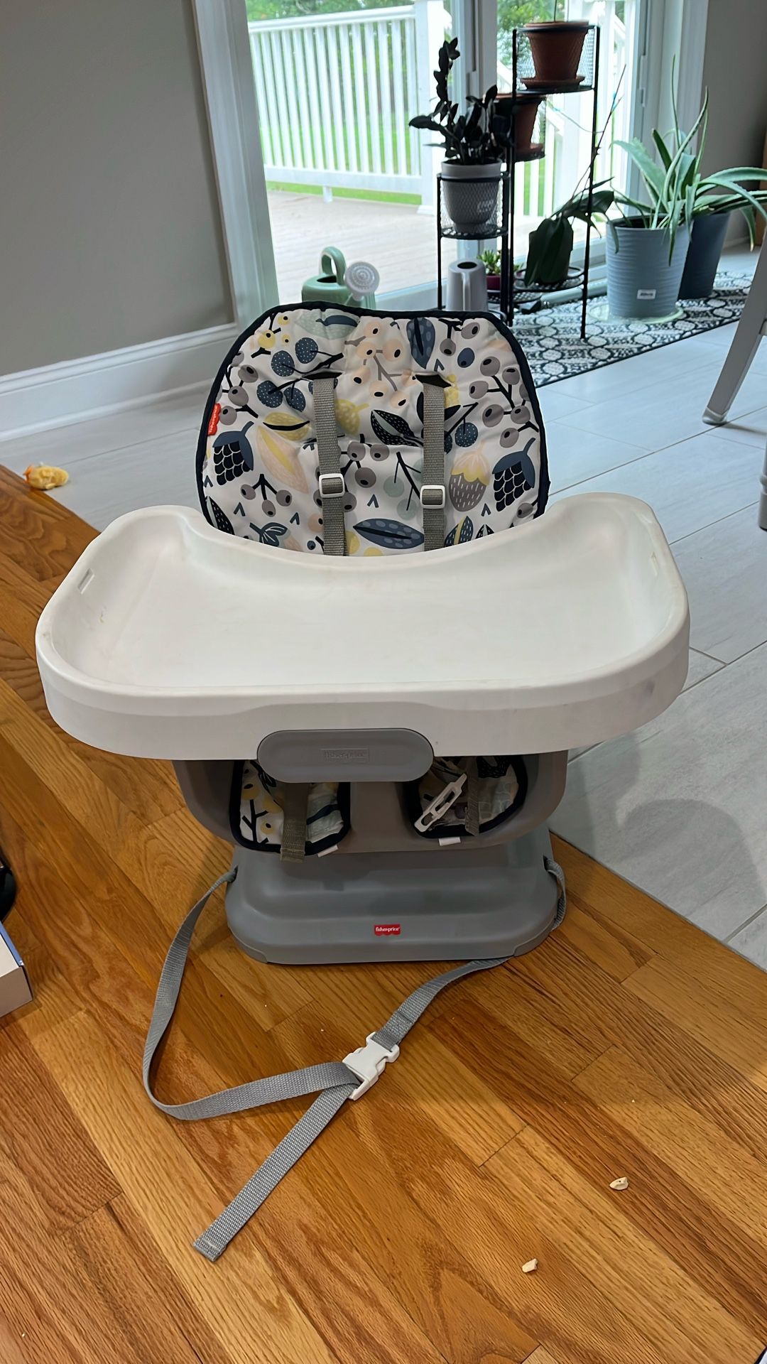 Fisher-price portable High Chair 