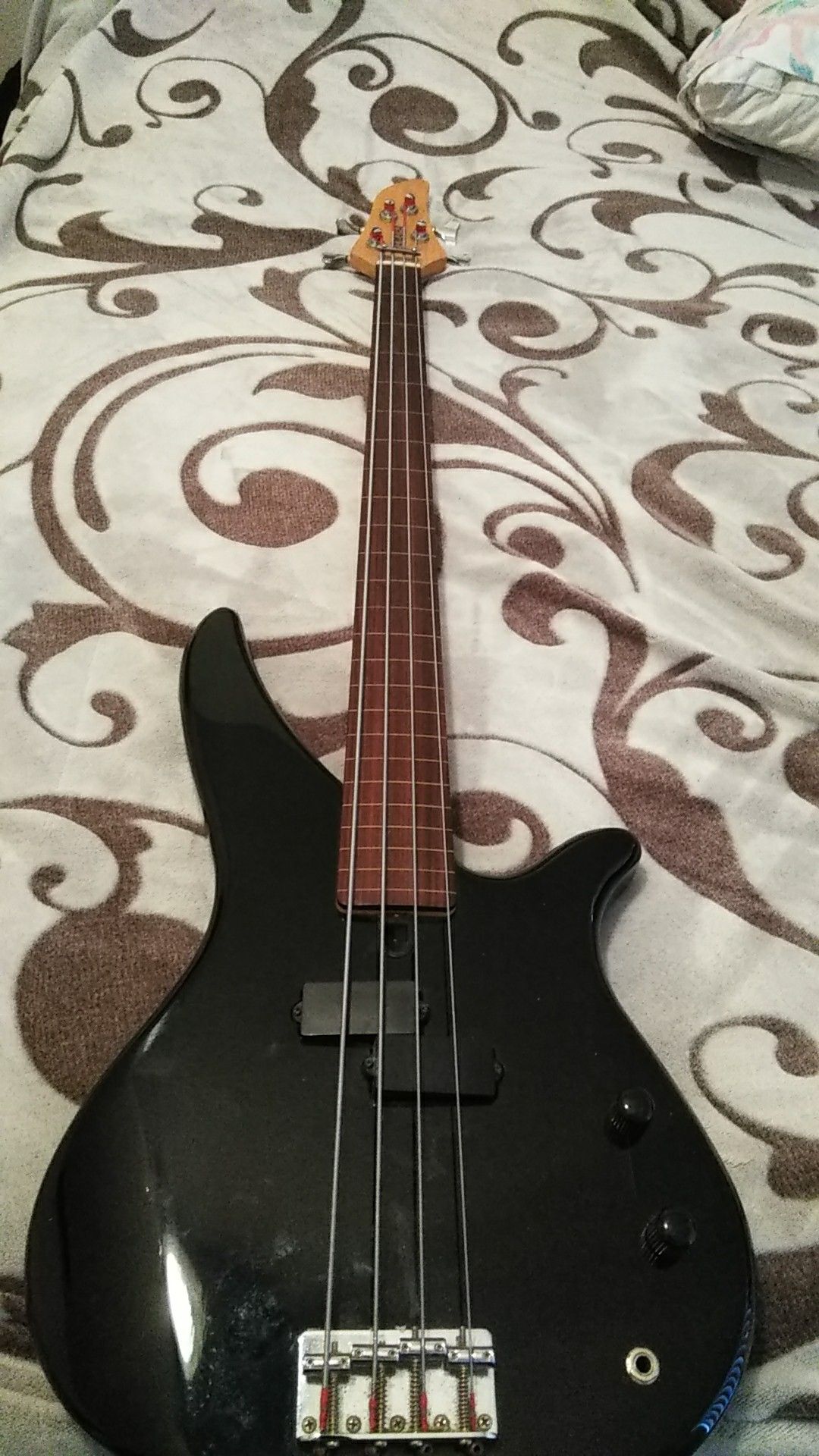 Yamaha bass guitar brand new