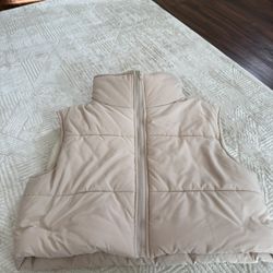 Women’s Cropped Puffer Vest Size 0XL