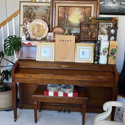 Baldwin piano 