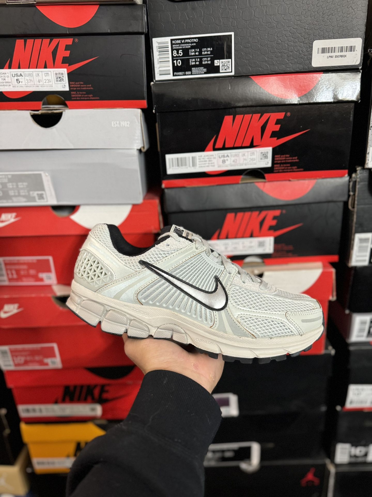 DS Nike Zoom Vomero 5 Light Silver Chrome size 11W 9.5M