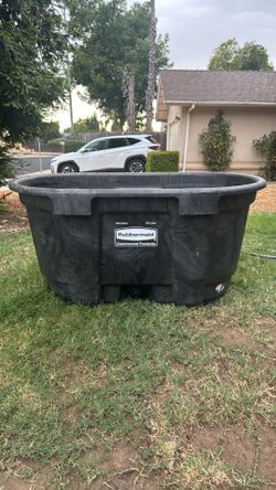 100 gallon Rubbermaid trough