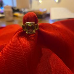 10 Kt Size 8 Ring