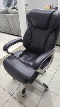 OFFICE CHAIR GREAT CONDITION