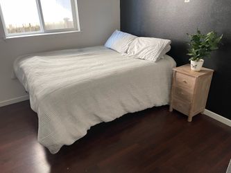 Queen bed