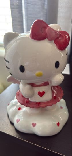 Hello kitty valentine figure