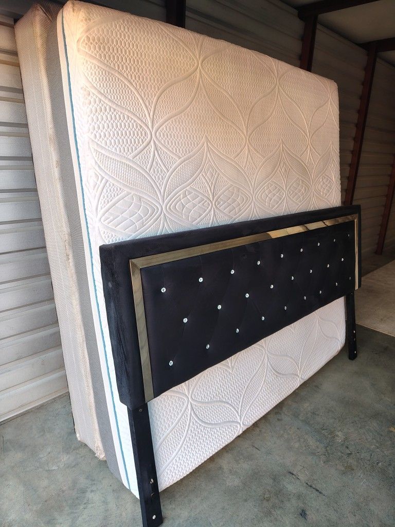 King Hybrid Memory Foam Set by Sealy + Velvet Headboard (Delivery Option)