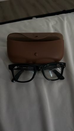 Meta glasses