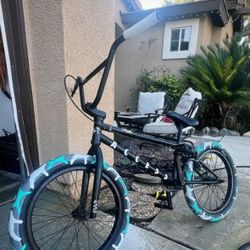 Cult access BMX bike