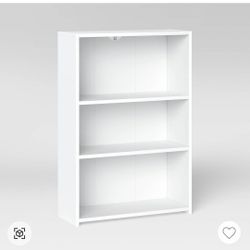 Room Essentials 3-Shelf Bookcase – White – Brand New in Box