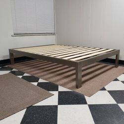 Full size bed frame - can DELIVER almost anywhere for $20 extra - gently used and in very good condition 😍