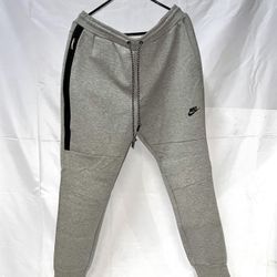 Nike Tech Fleece