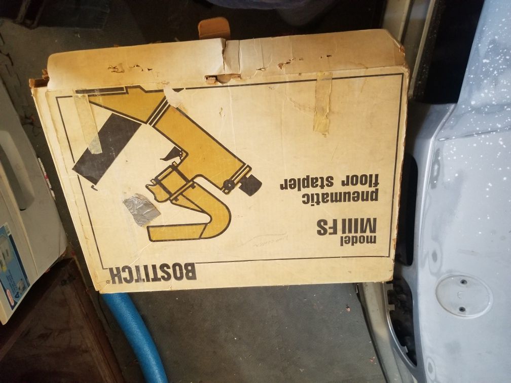 Pheamatic floor nailer only used once dont need anymore