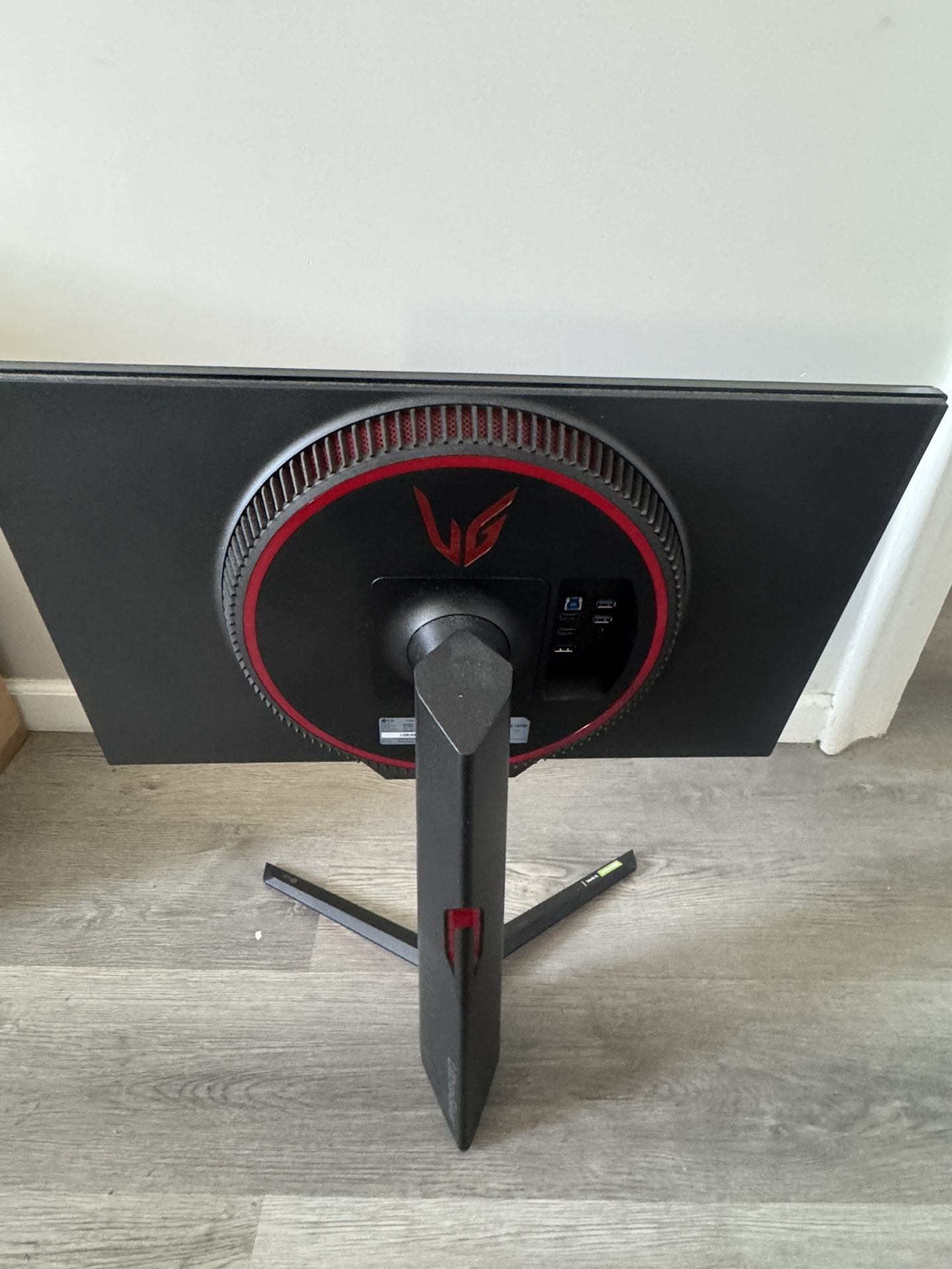 LG 27” 4k 144hz monitor