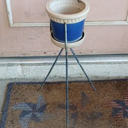 MCM Plant Stand