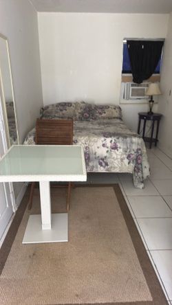 Queen bed table and chair