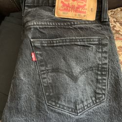 Black Levis Size  W33 X L 24