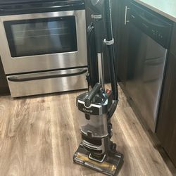 Vaccum Shark