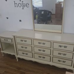Dresser With Mirror And Nightstand