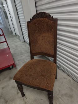 Dining chair