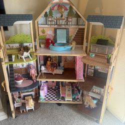 Kidkraft Doll House