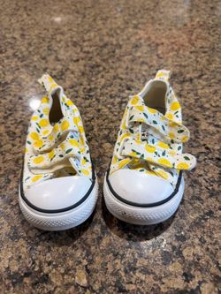 Girls Yellow Converse Size 7