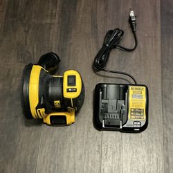 DEWALT 20V MAX XR Cordless Brushless 5 in. Random Orbital Sander with 20V 2.0Ah Compact Lithium-lon Battery Pack And Charger