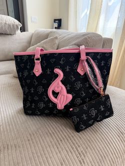 Baby phat tote bag with wristlet
