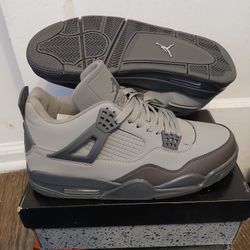 Air Jordan 4s Size 9.5 