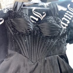 black prom dress