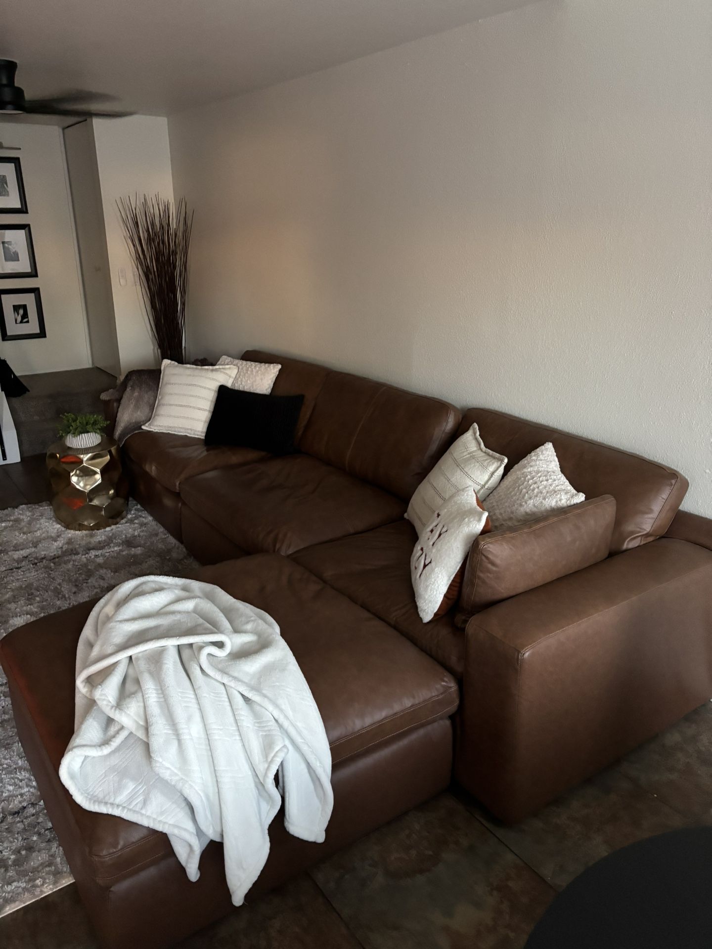 Ashley Furniture Emilia Caramel Modular Sofa Leather w/ Ottoman Chase