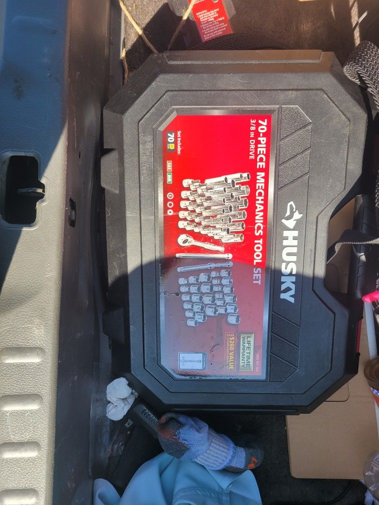 Husky 70 piece Set Mechanics Tool Set
