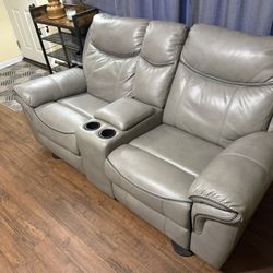 Raymour & Flanigan Reclining 2 pc Sofa & Gliding Love Seat Ross Living Room Set