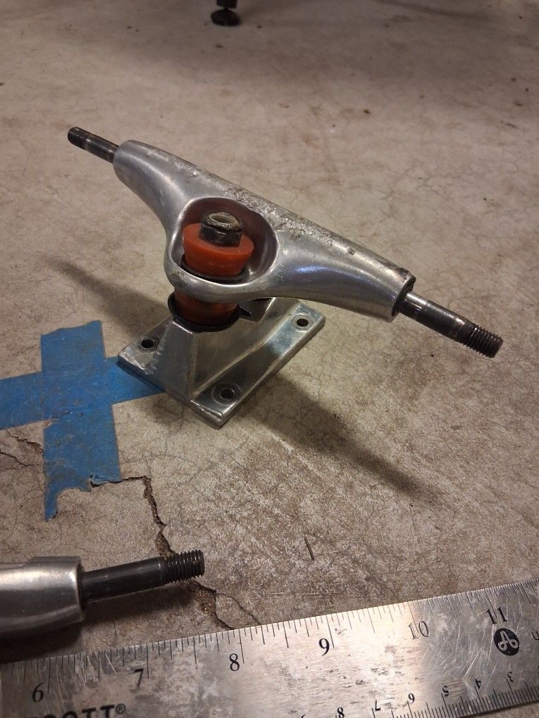 Skateboard Trucks
