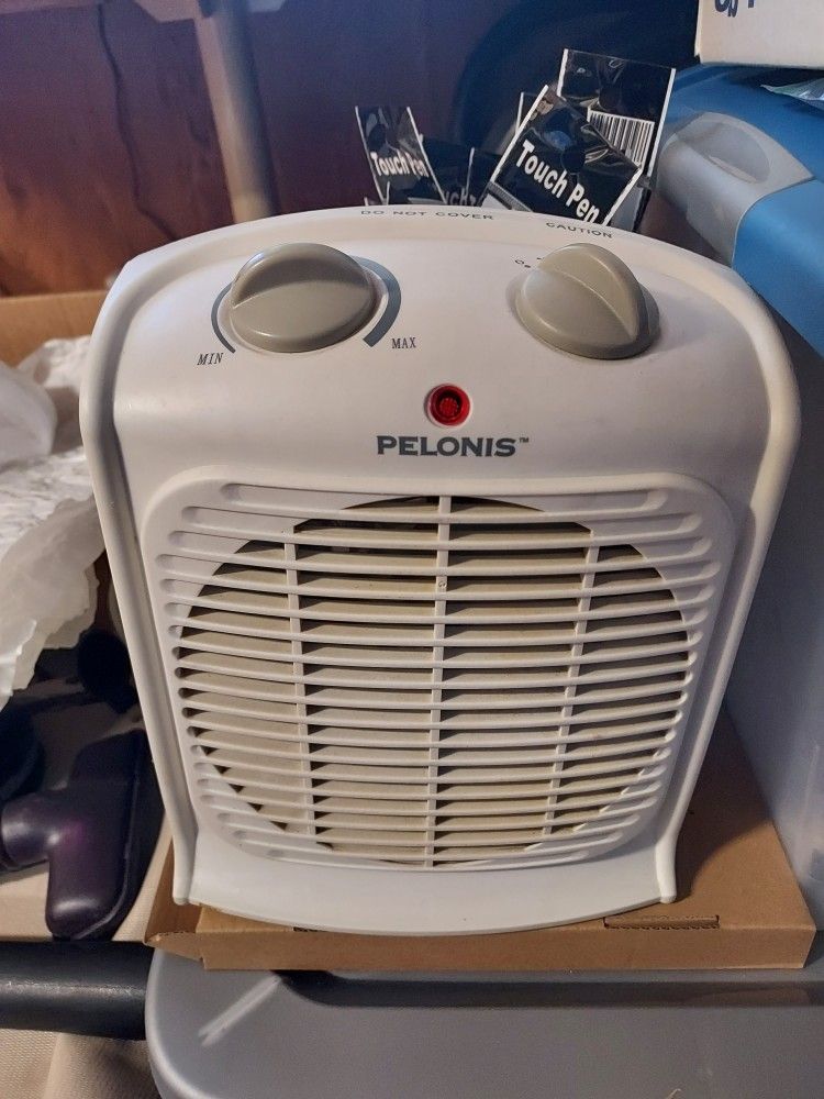 Pelonis Fan-Forced Heater with Thermostat