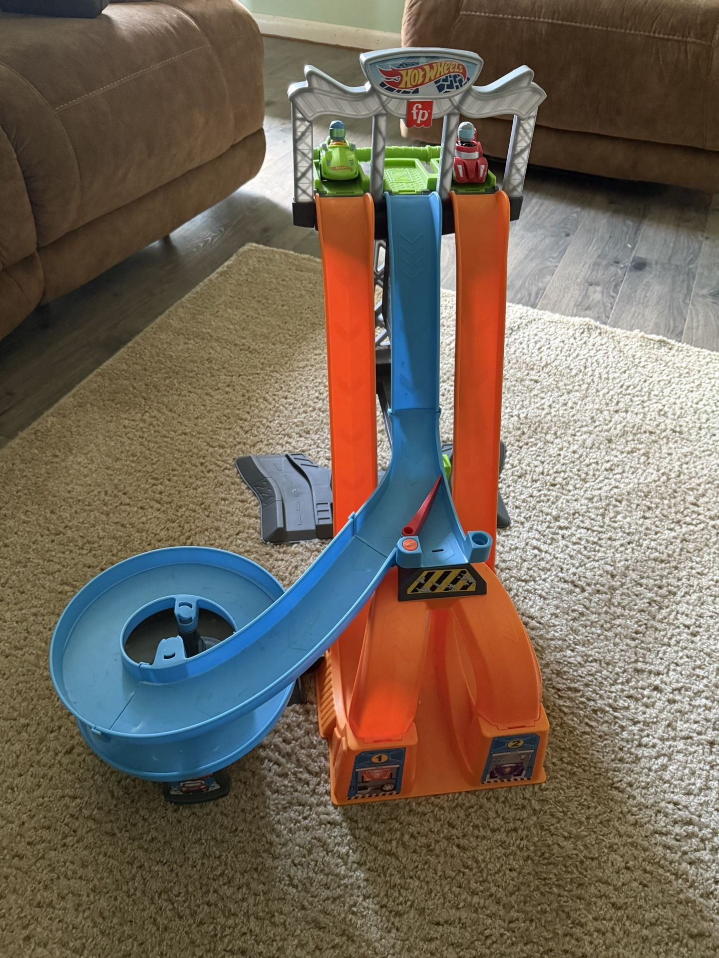 Fisher Price Hot Wheels Racing Loop
