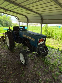 Mitsubishi D2600 tractor video of it running upon request
