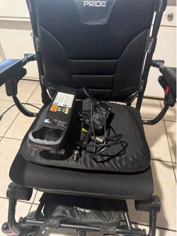 Electric mobility wheelchair