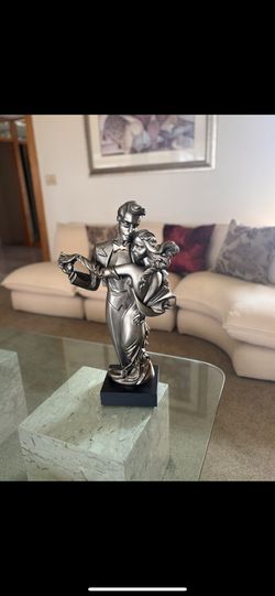 Modern Bronze Finish Dancing Couple Sculpture – Romantic Home Decor”