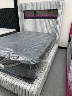 Cama Queen con Colchón 🌹🤓🥰🚛🤓💃🏽📍🔥💃🏽