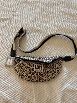 New Brighton wild cat belt bag