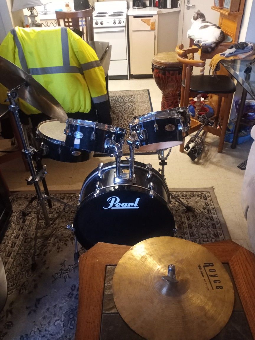 5 Piece Pearl Rythem Traveler Mini Drum Kit