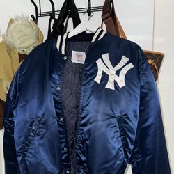Vintage Starter New York Yankees MLB Nylon Satin Bomber Jacket 