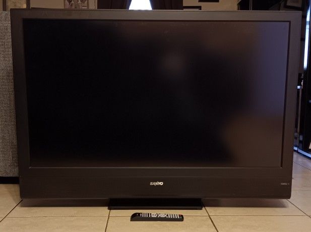 43 inch Sanyo TV