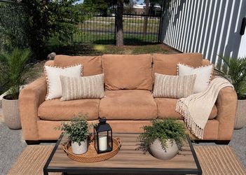 Sofa (FREE CURBSIDE DELIVERY)