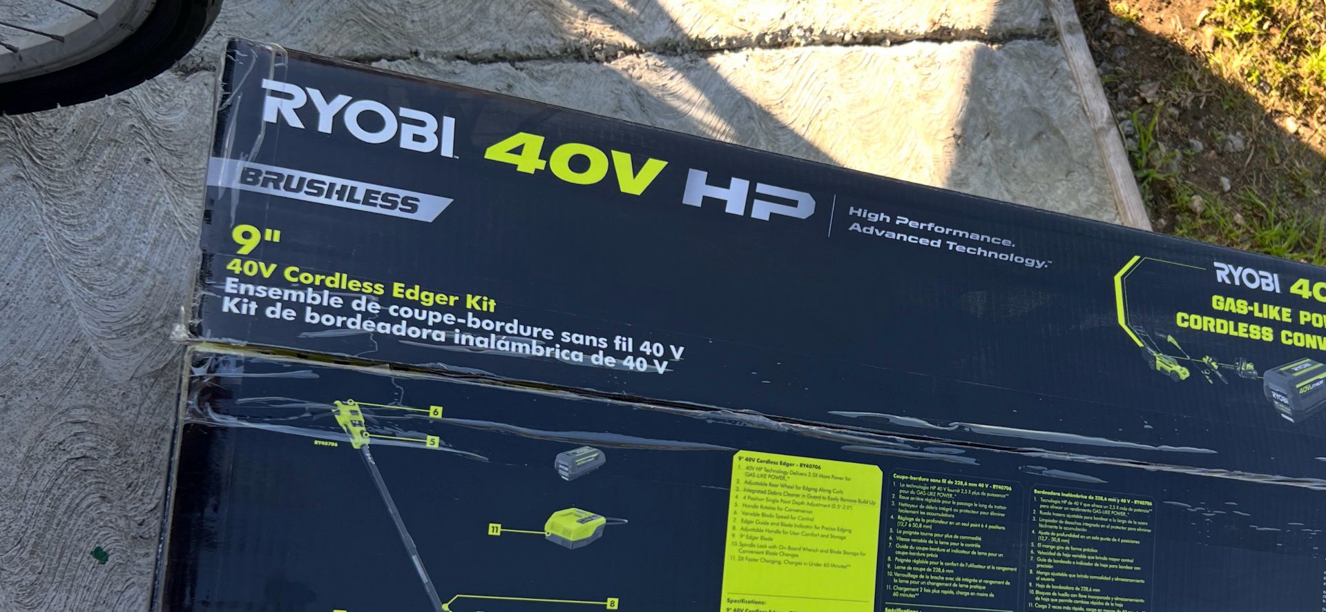 40 Vol Cordless Edger Kit Rioby New Out Of Packet $220 pick Up Only 