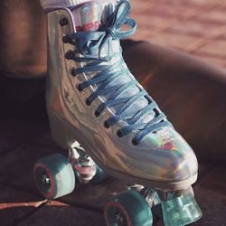 Holographic Impala Rollerskates 