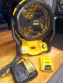 DeWalt job site fan